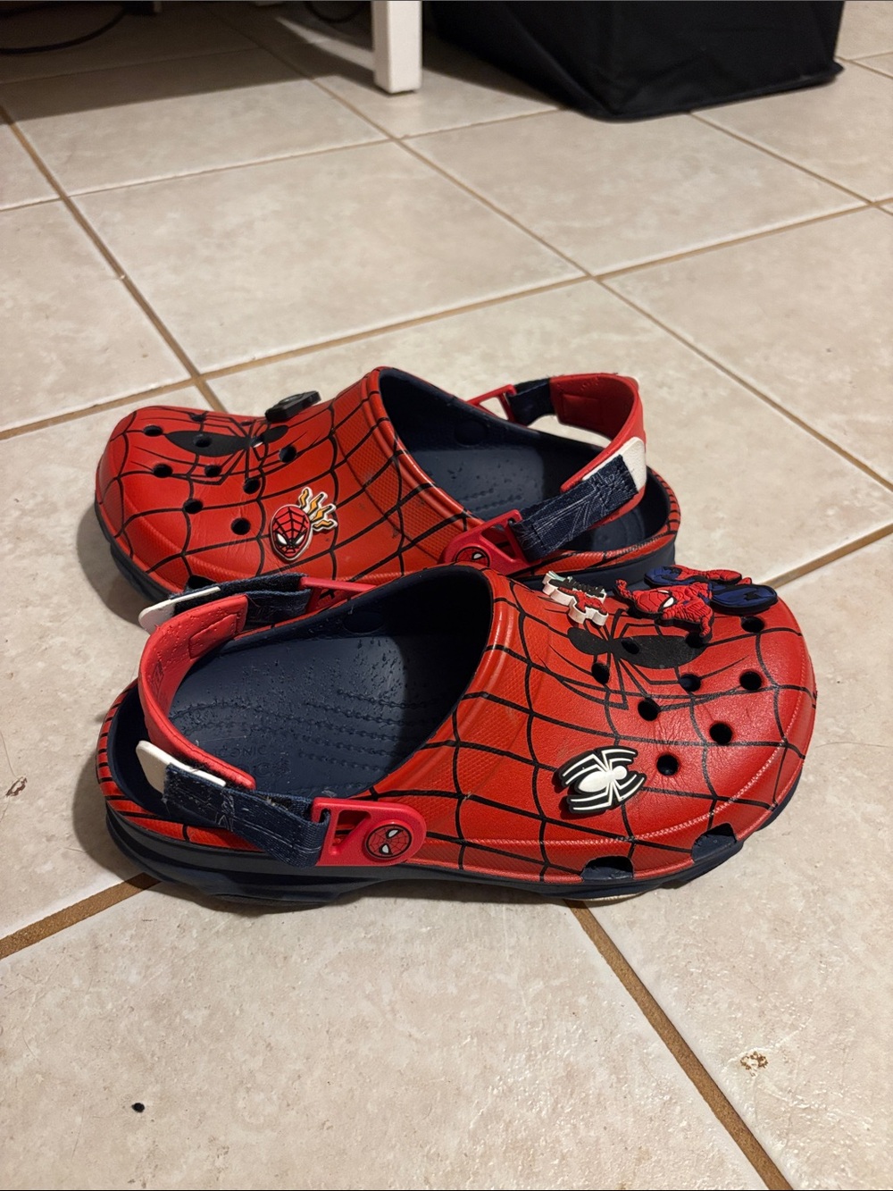 CROCS spiderman Clogs